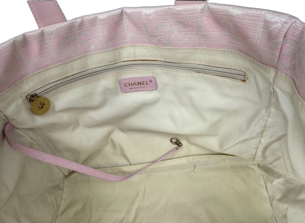 Chanel - New travel line tote